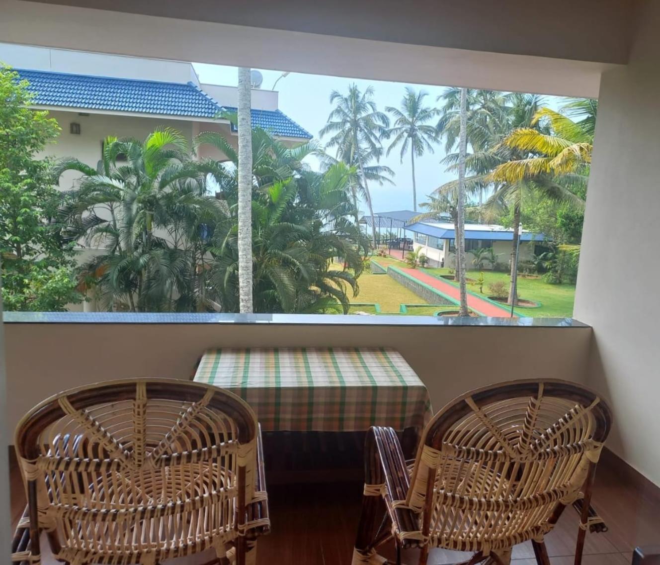 Seashore Beach Resort Варкала Экстерьер фото